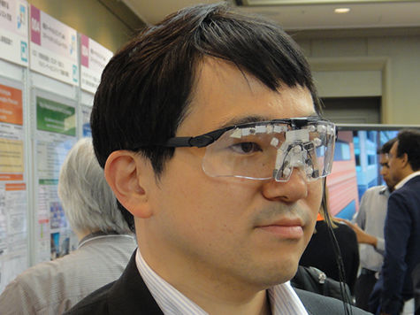 Придуманы очки, которые защищают от идентификации лица